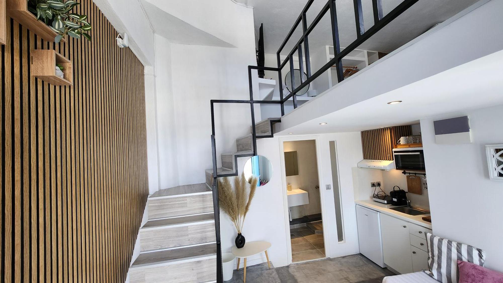 Euphoria Suites & Deluxe Studios Fira  Exterior foto