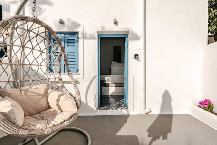 Euphoria Suites & Deluxe Studios Fira  Exterior foto