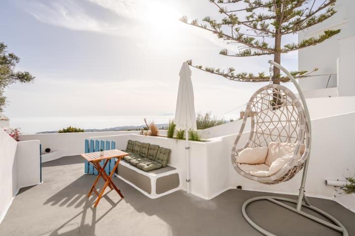 Euphoria Suites & Deluxe Studios Fira  Exterior foto